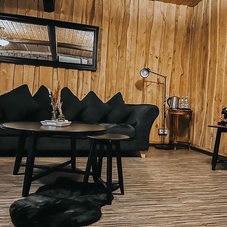 Karczma Michelle Hotel Jankowice  Bagian luar foto