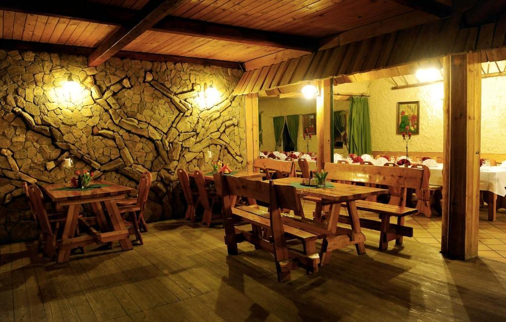 Karczma Michelle Hotel Jankowice  Bagian luar foto