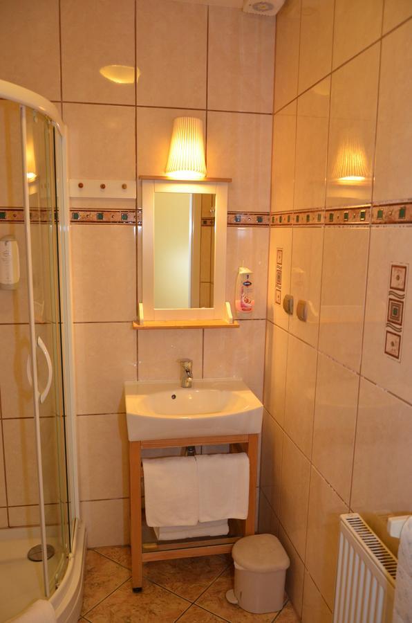 Karczma Michelle Hotel Jankowice  Bagian luar foto